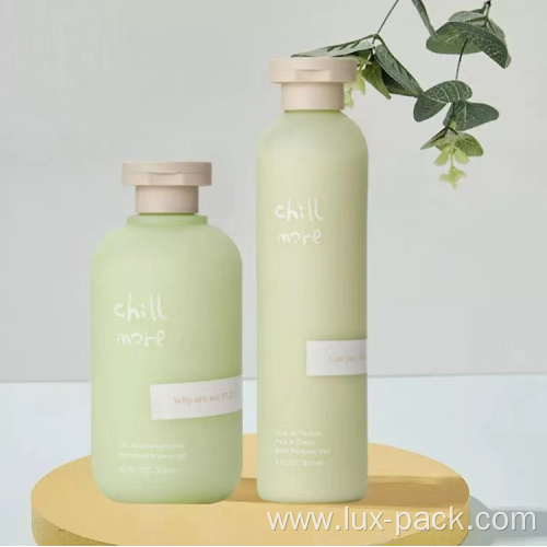 High Quality 250ml 300ml Empty PET Bottle Green Color Frosted Surface squeeze Shampoo Bottle With Flip Top Cap